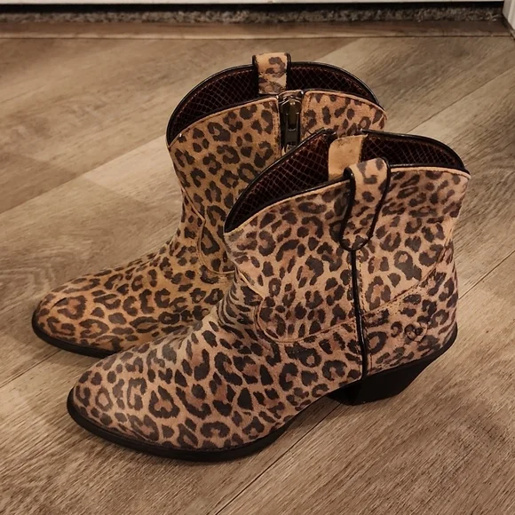Ariat leapored print darlin booties size 7 - Picture 4 of 12